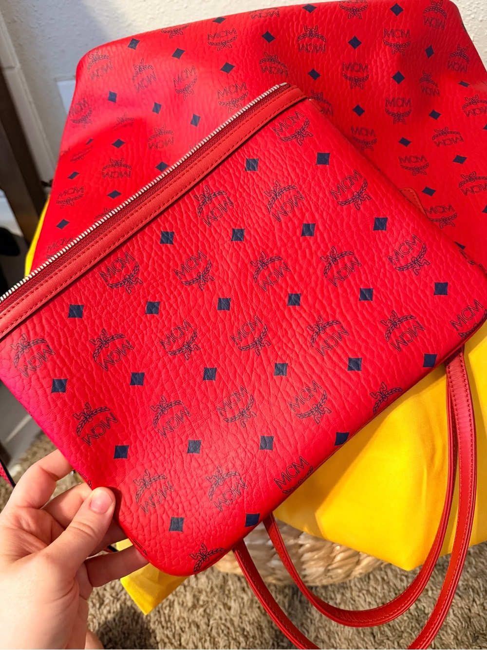 MCM Medium Liz Reversible Tote - Picture 9 of 11